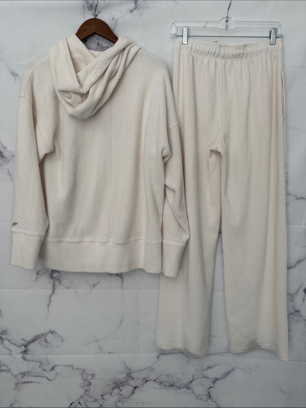 FABLETICS Ribbed Fuzzy Tracksuit Hoodie Jogger Set Ivory Size Small - Picture 7 of 13